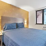 Casa Blanca Hotel Brooklyn