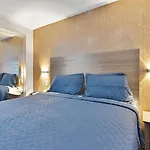 Casa Blanca Hotel Brooklyn
